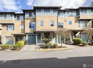 2115 201st Pl SE UNIT R2, Bothell, WA 98012