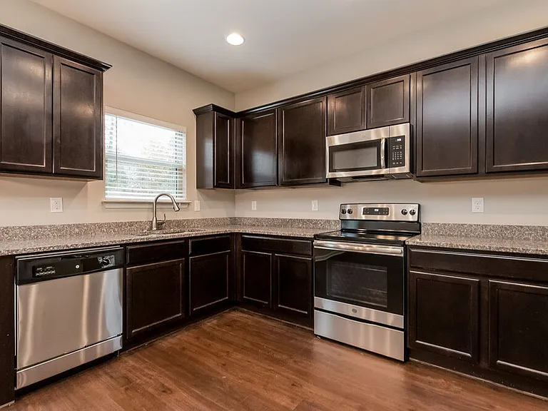 3375 Ivey Ridge Rd — Photo 6