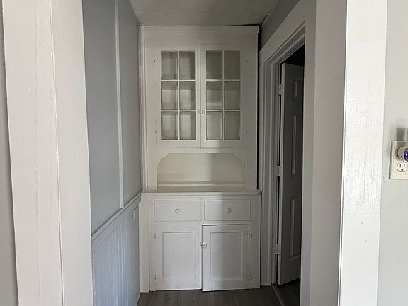 4th image of 136 E Liberty St #1W