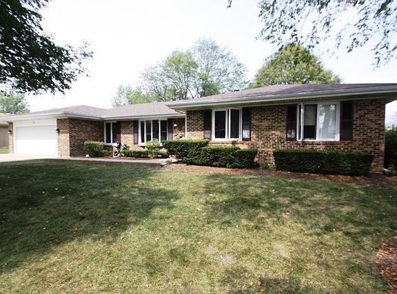 2nd image of 328 Hillside Ct