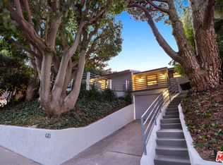 683 N Palmera Ave, Pacific Palisades, CA 90272