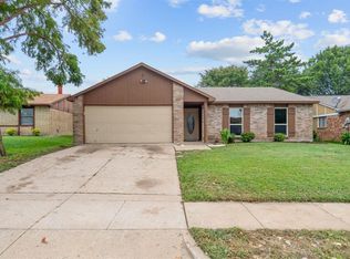 7572 Bigleaf Ln, Fort Worth, TX 76137