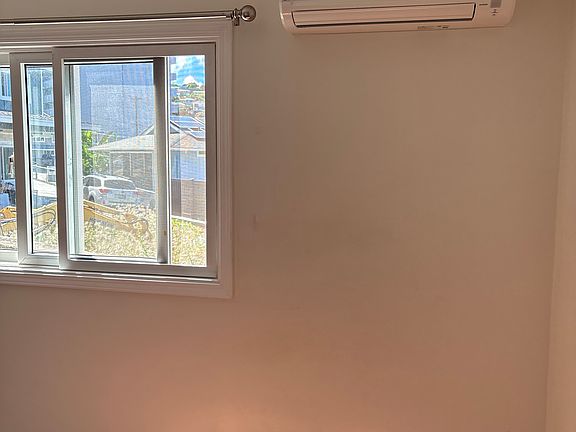 4th image of 2036 Aupuni St