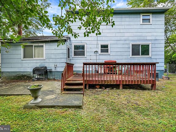 5th image of 724 Miller Dr