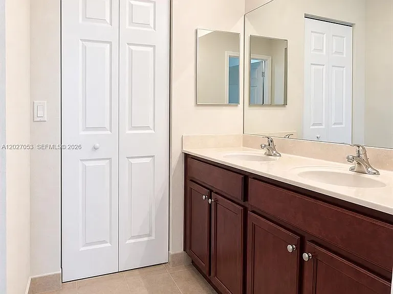 165 Emerald Creek Ter #165 — Photo 16