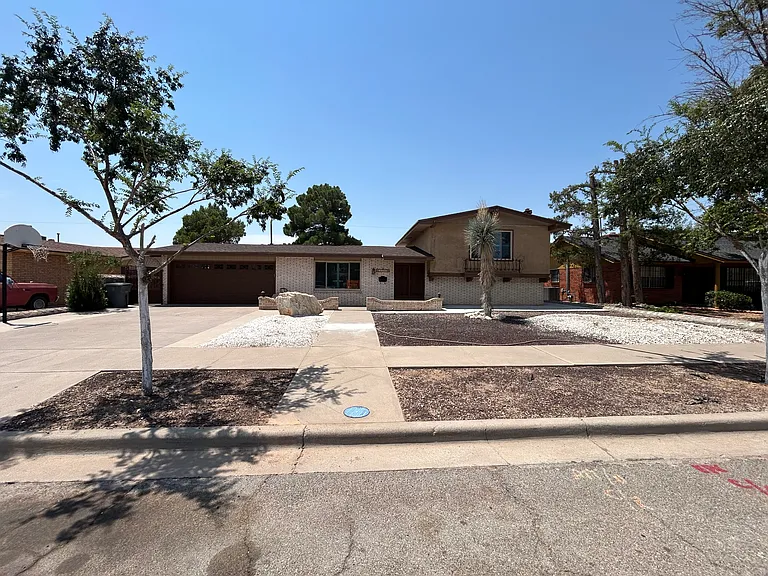 8808 Shaver Dr — Photo 2