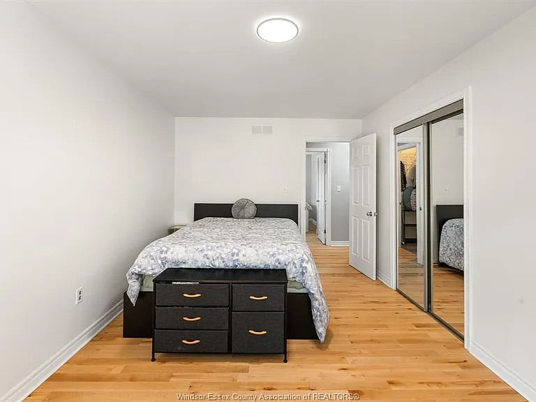 1376 Lakeview Ave — Photo 30