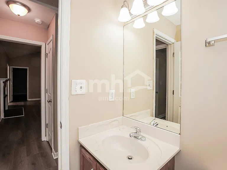720 Arrowfield Dr — Photo 6