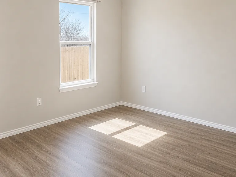 1512 E Ursuline St #1 — Photo 6
