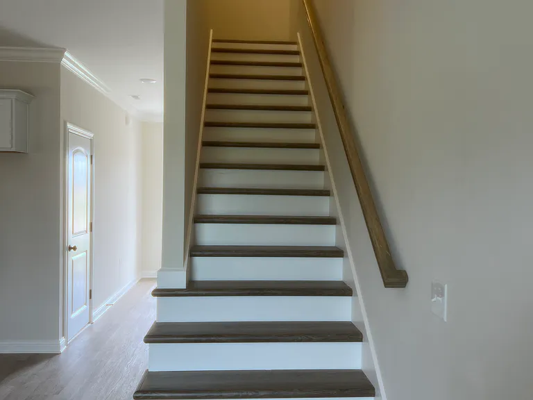 565 Yulan Cir — Photo 8