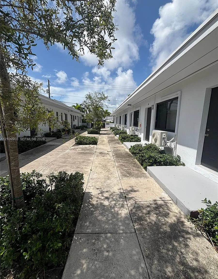 City Of Miami South — Photo 2
