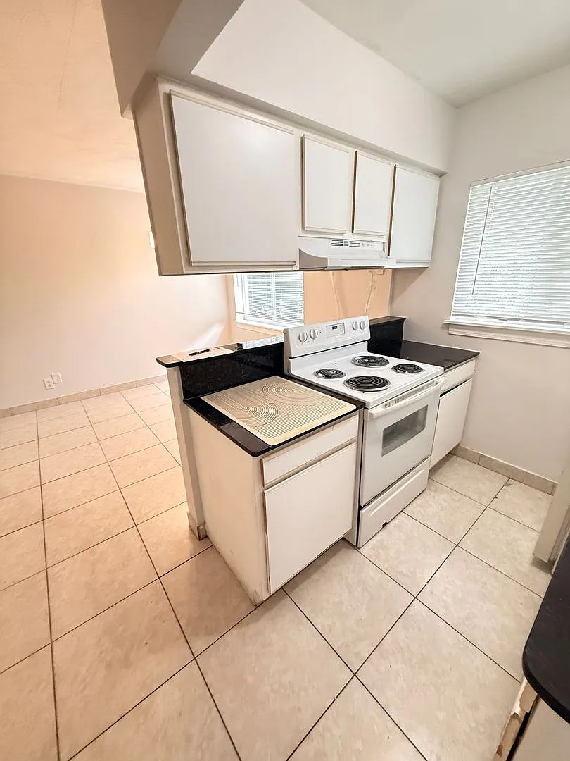 1044 Ne 8th Ave, Ft Lauderdale Fl 33304 — Photo 4