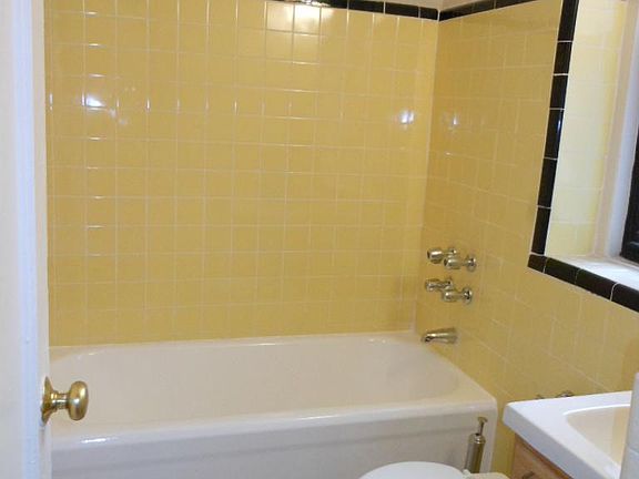 3rd image of 2401 Walton Ave