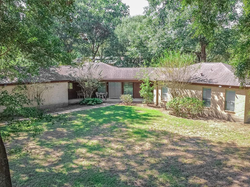 1st image of 24603 Lori Ln