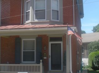 122 N Cedar St, Lititz, PA 17543