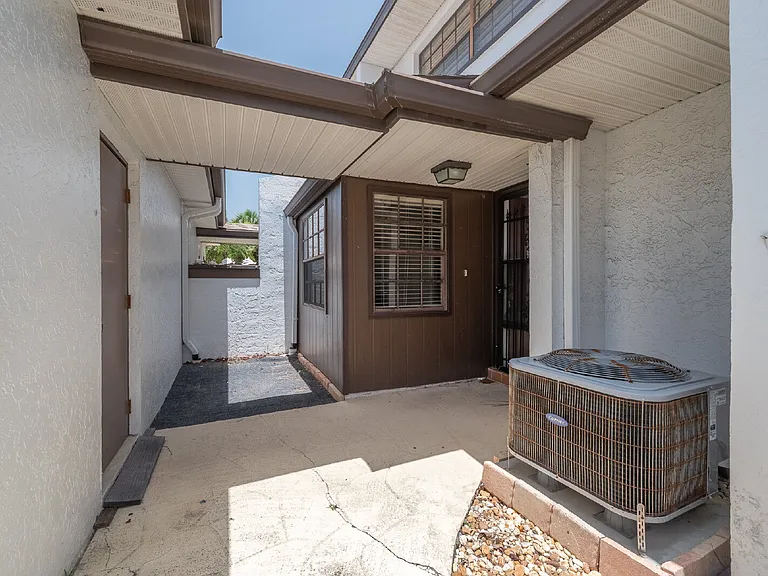 255 Paradise Blvd #10 — Photo 4