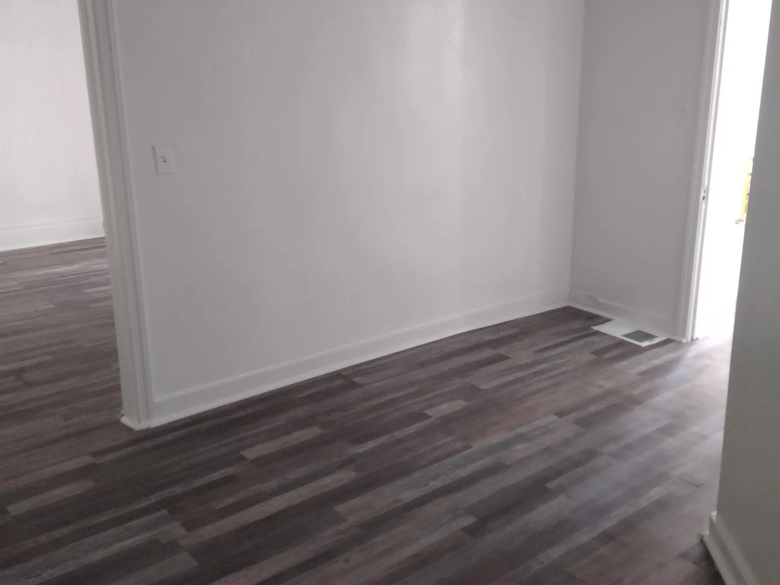 450 Card Ave - 2 — Photo 4