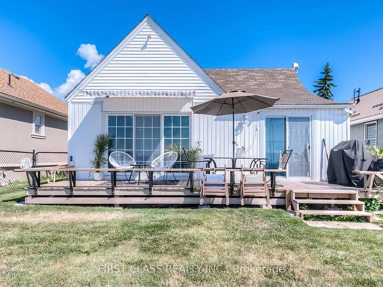 11853 Lakeshore Rd — Photo 3