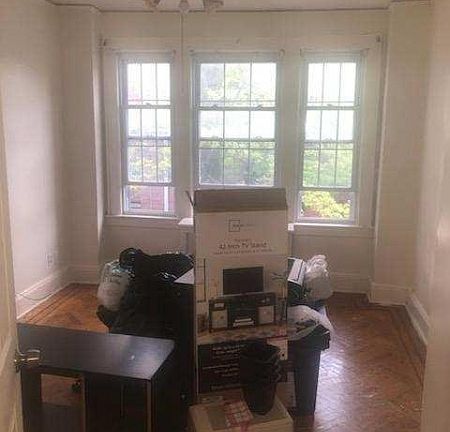 5th image of 360-362 Schley St #4