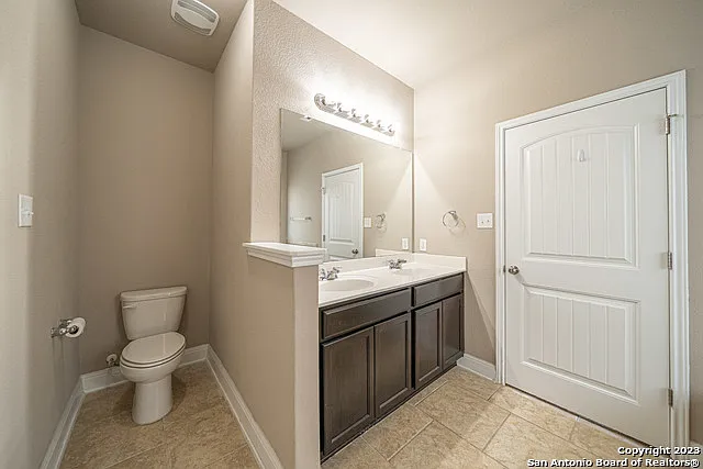 12911 Brewster Ml — Photo 30