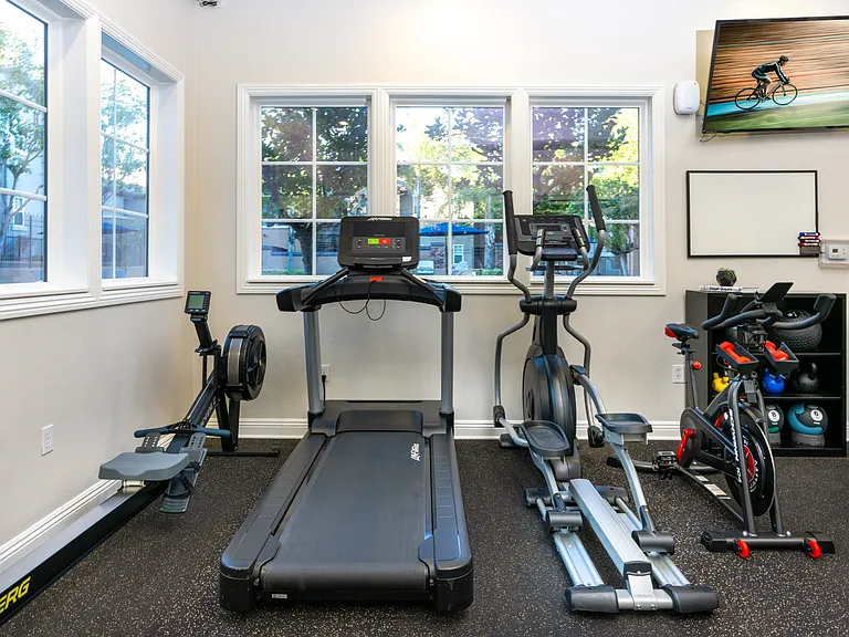 Sonoma at Mapleton Apartments — Photo 23