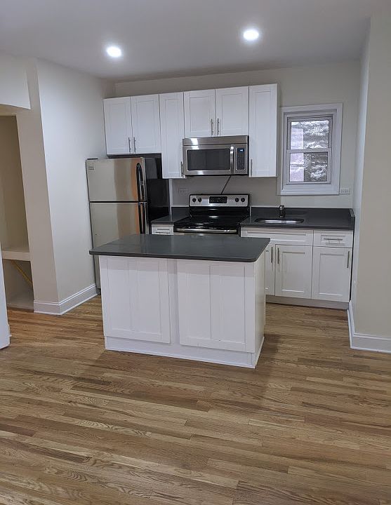 1st image of 345 W 16th St #54
