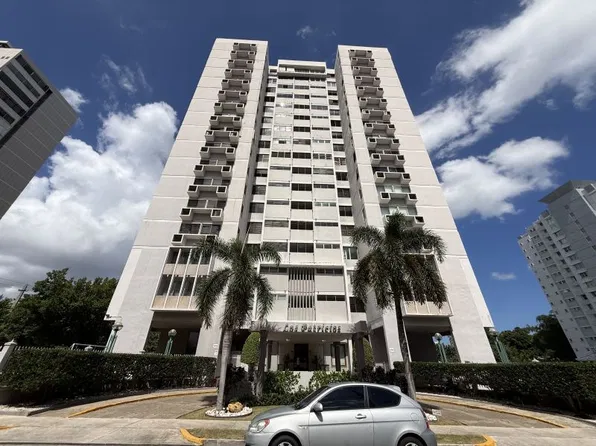 Cond Los Patricios H5 Ave, Guaynabo, PR 00968