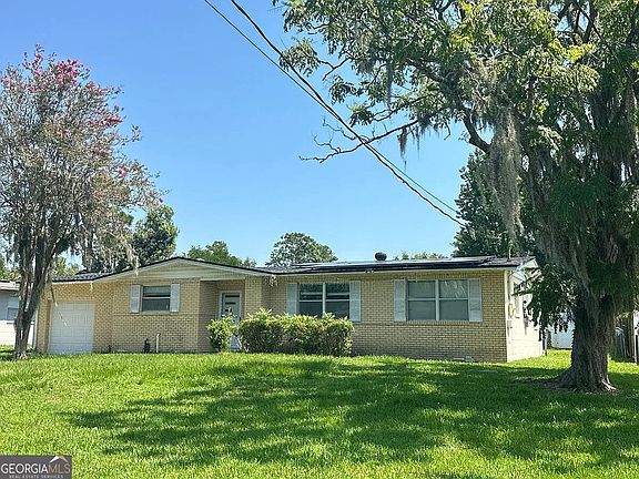 2nd image of 1119 Gunka Rd