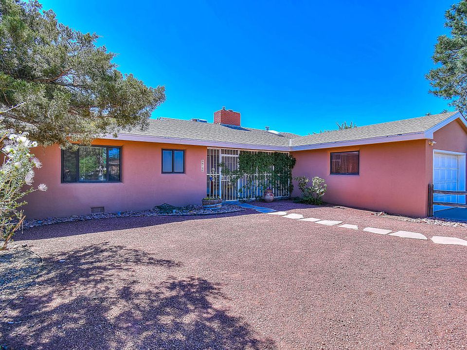 1st image of 612 Palisades Dr NW