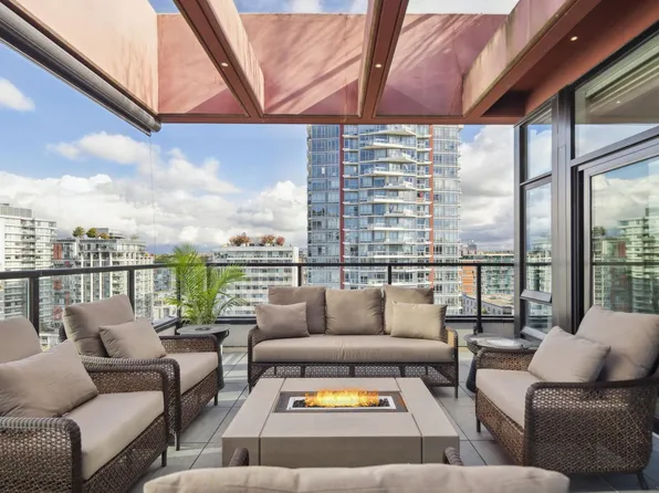 1788 Ontario St #1202, Vancouver, BC V5T 0G3