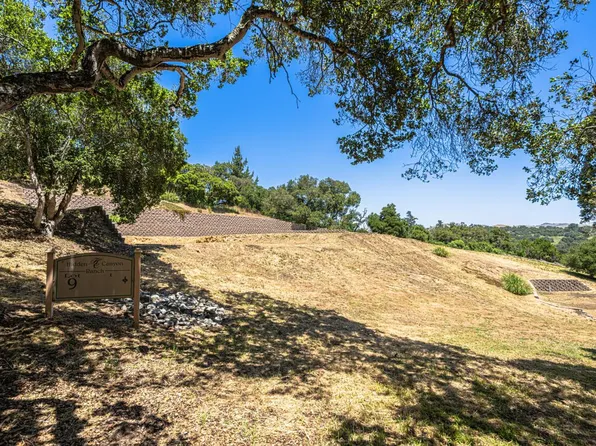 8734 Eagles Roost Rd, Salinas, CA 93907