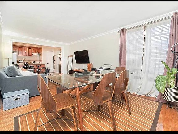 3rd image of 8419 51st Ave APT 1F