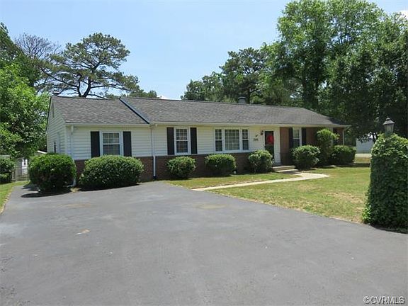 3rd image of 7976 Meadow Dr