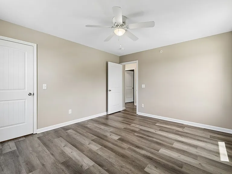 91 Valley View St — Photo 21