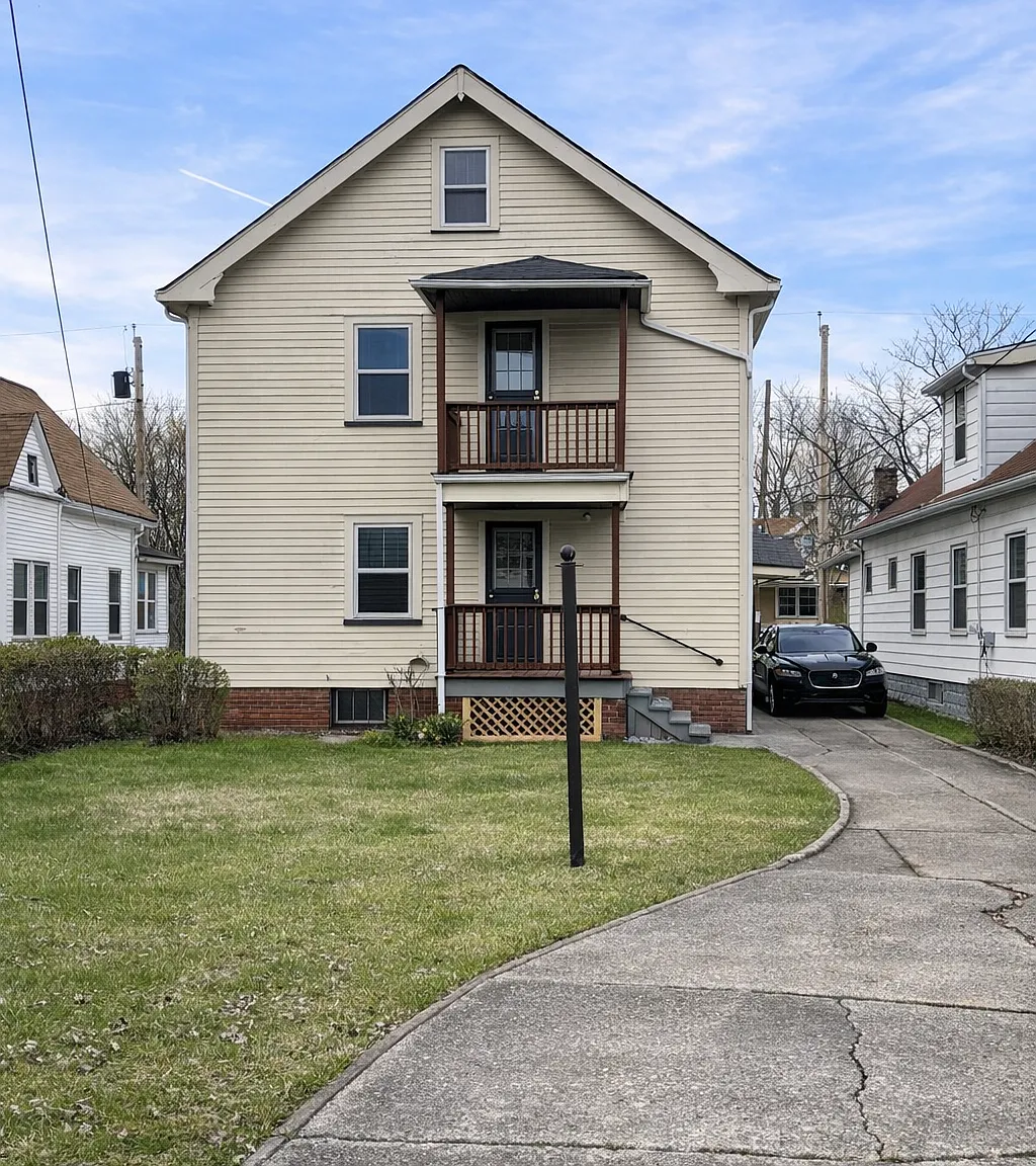 2 bed, 1100 sqft, $1,200 — Photo 2