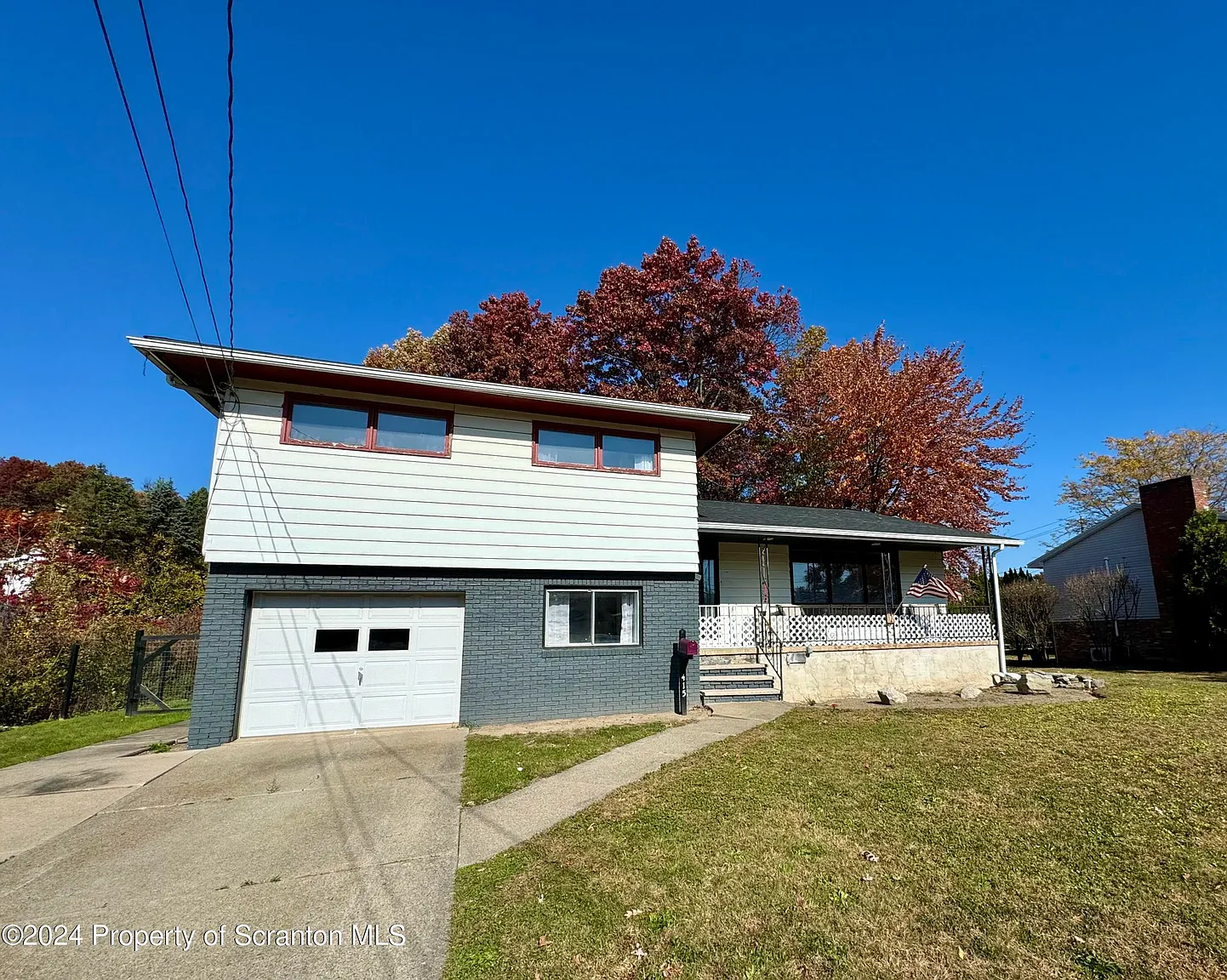 415 Kennedy Dr photo 1