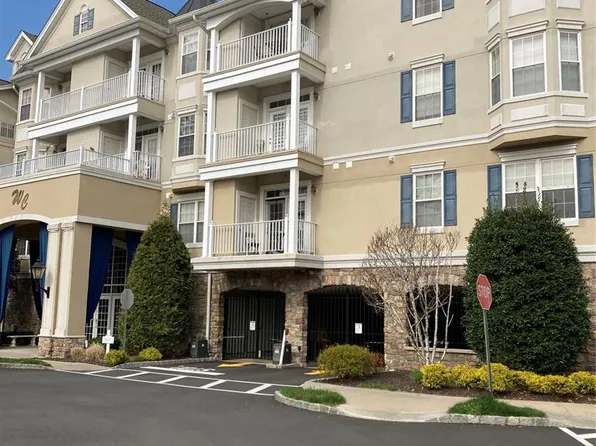 175 Rochelle Ave Unit 110, Rochelle Park, NJ 07662