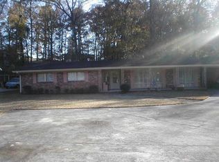 1413 Arrowhead Dr, Gadsden, AL 35903