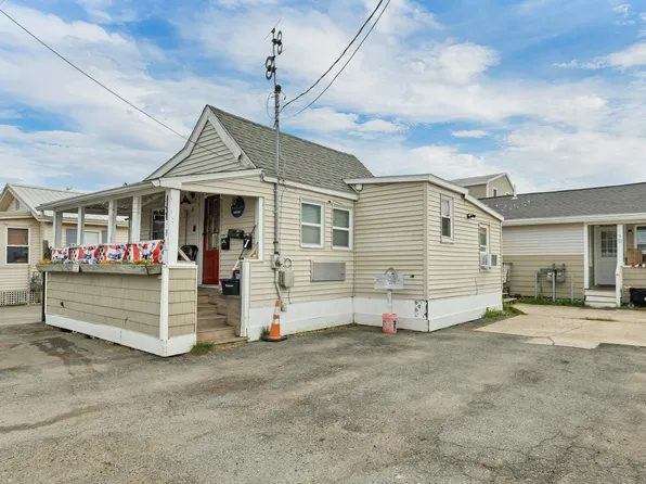 9 Riverview Terrace, Hampton, NH 03842