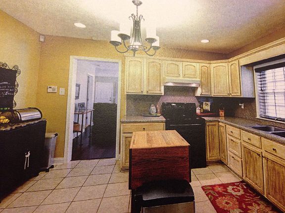 Spacious kitchen