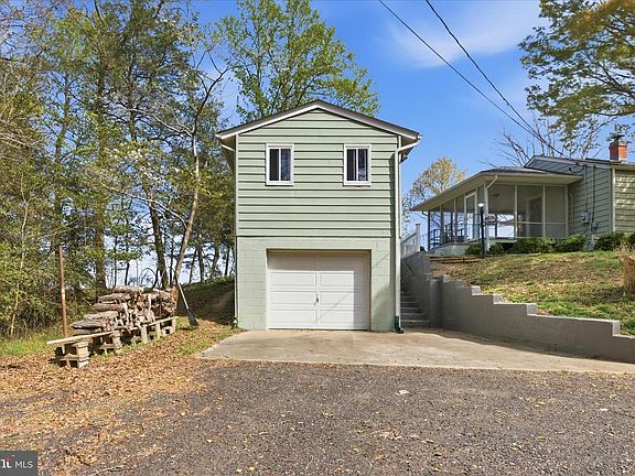 3rd image of 43732 Raspberry Ln