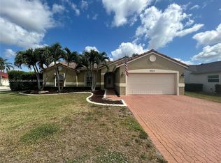 9721 SW 15th Dr, Davie, FL 33324