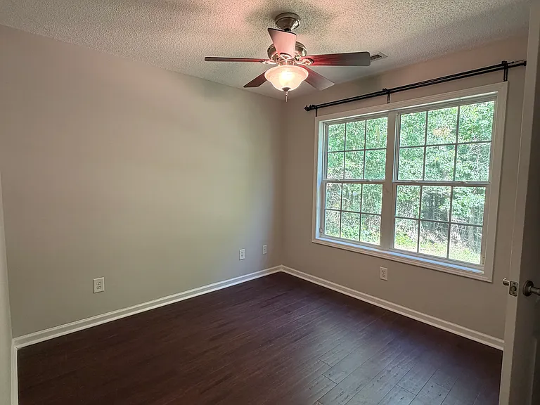 10 Walton Woods Ct — Photo 18