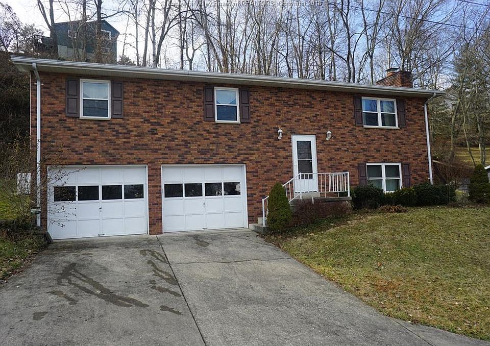1st image of 208 Orchard Pl