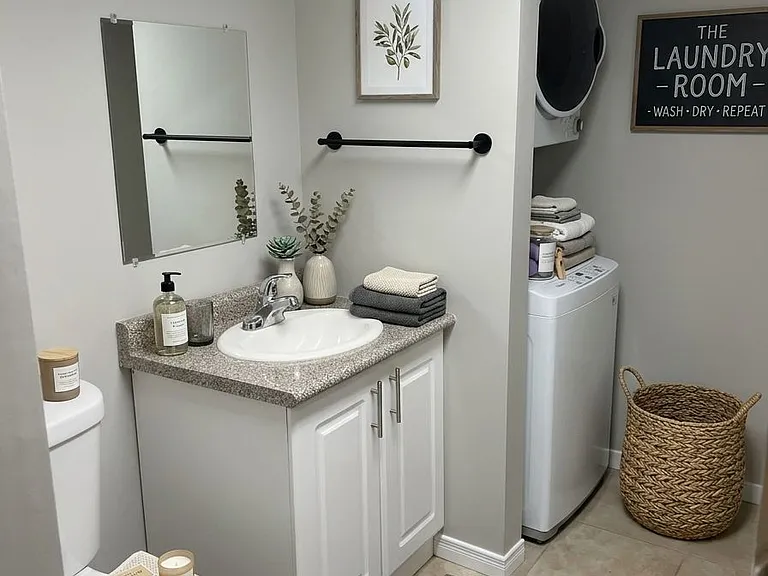 14 Griffiths Dr #LOWER — Photo 9