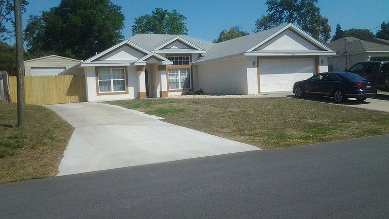 1st image of 233 Agua Vista St