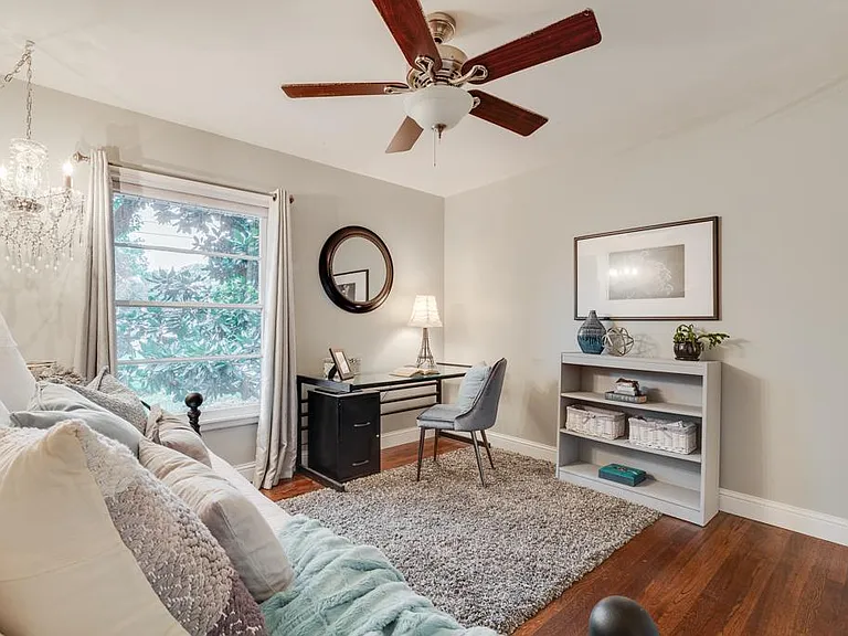 2515 Sherwood St — Photo 24