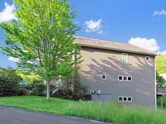 Small community withing 15 minutes of Asheville