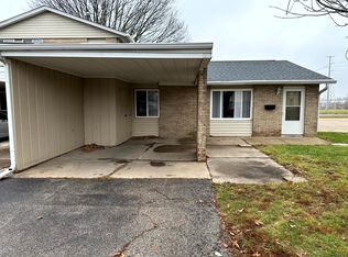 21 Florentine Ct, Pekin, IL 61554