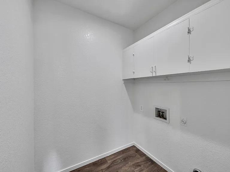 1620 Marinette Ct — Photo 10